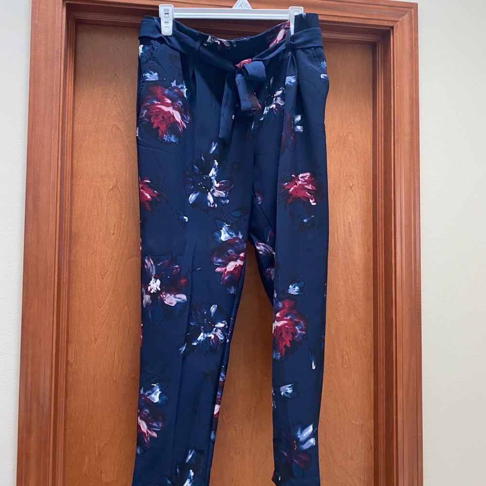 Cropped loose dress pant